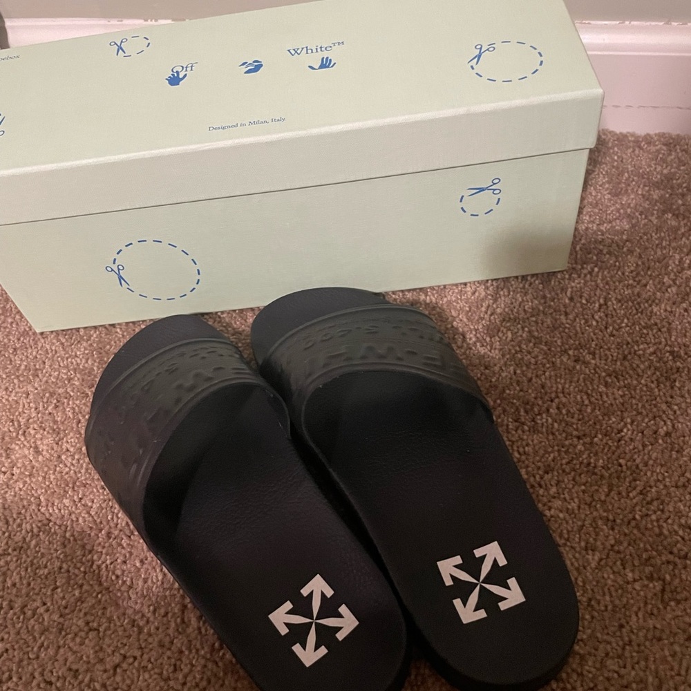 Off white slides
